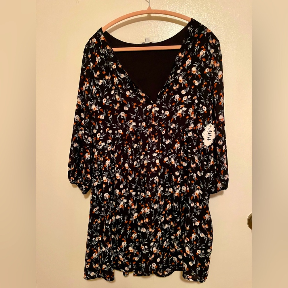 Chic Floral Dress Size L